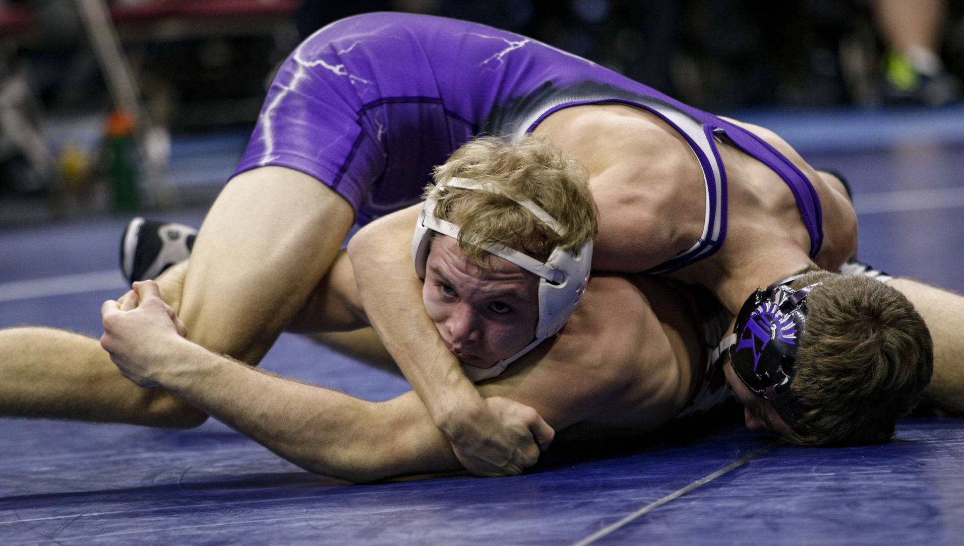 021817-WRESTLING-FINALS-047.jpg